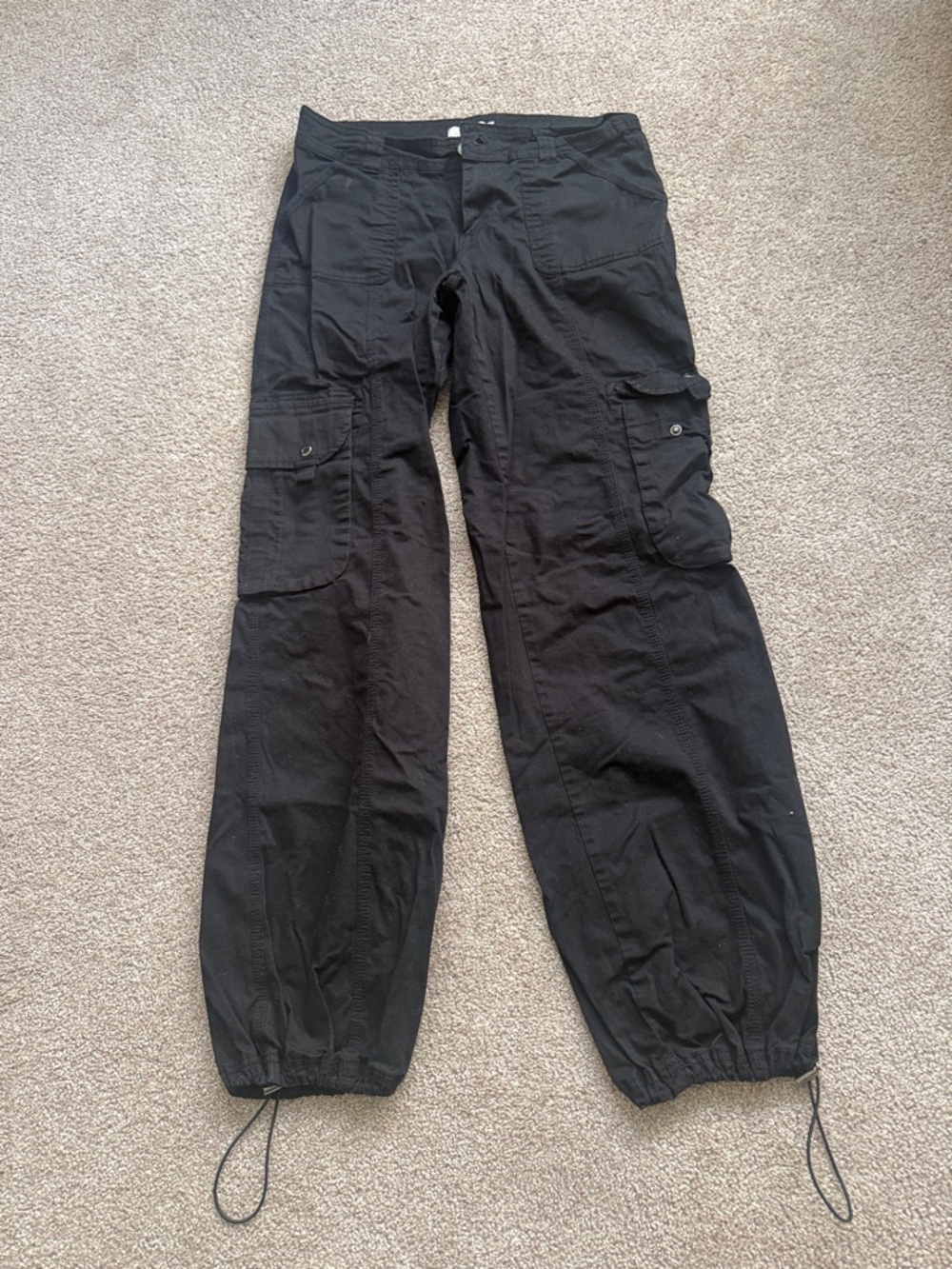 Women's Black Straight-Leg Cargo Pants